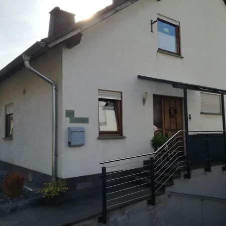 Ferienwohnung Edi Fischer Oberfell Luaran gambar