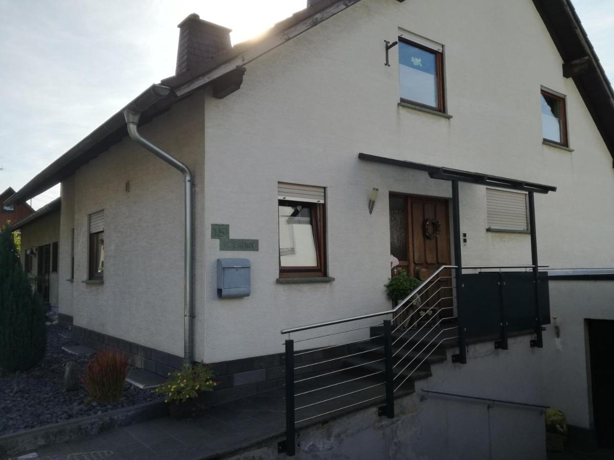 Ferienwohnung Edi Fischer Oberfell Luaran gambar