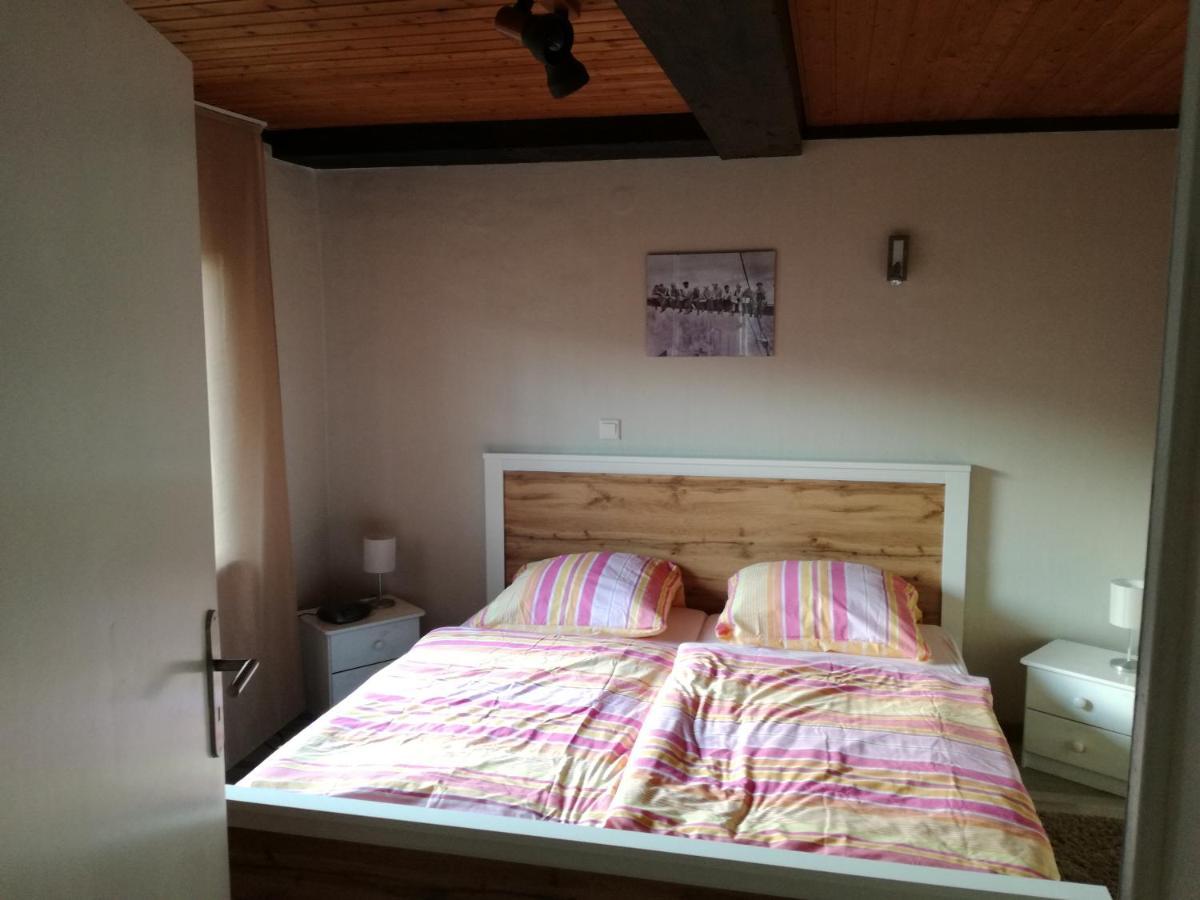 Ferienwohnung Edi Fischer Oberfell Luaran gambar