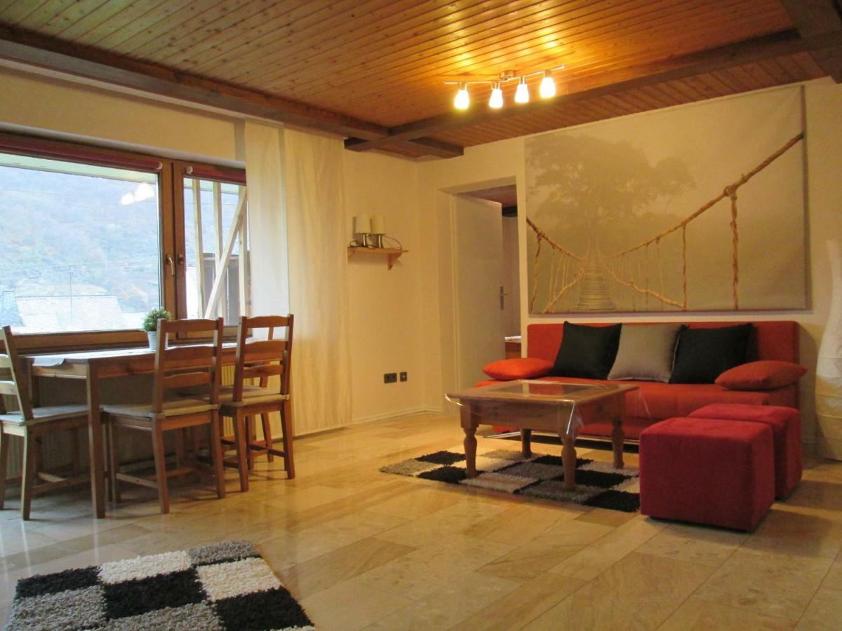 Ferienwohnung Edi Fischer Oberfell Luaran gambar