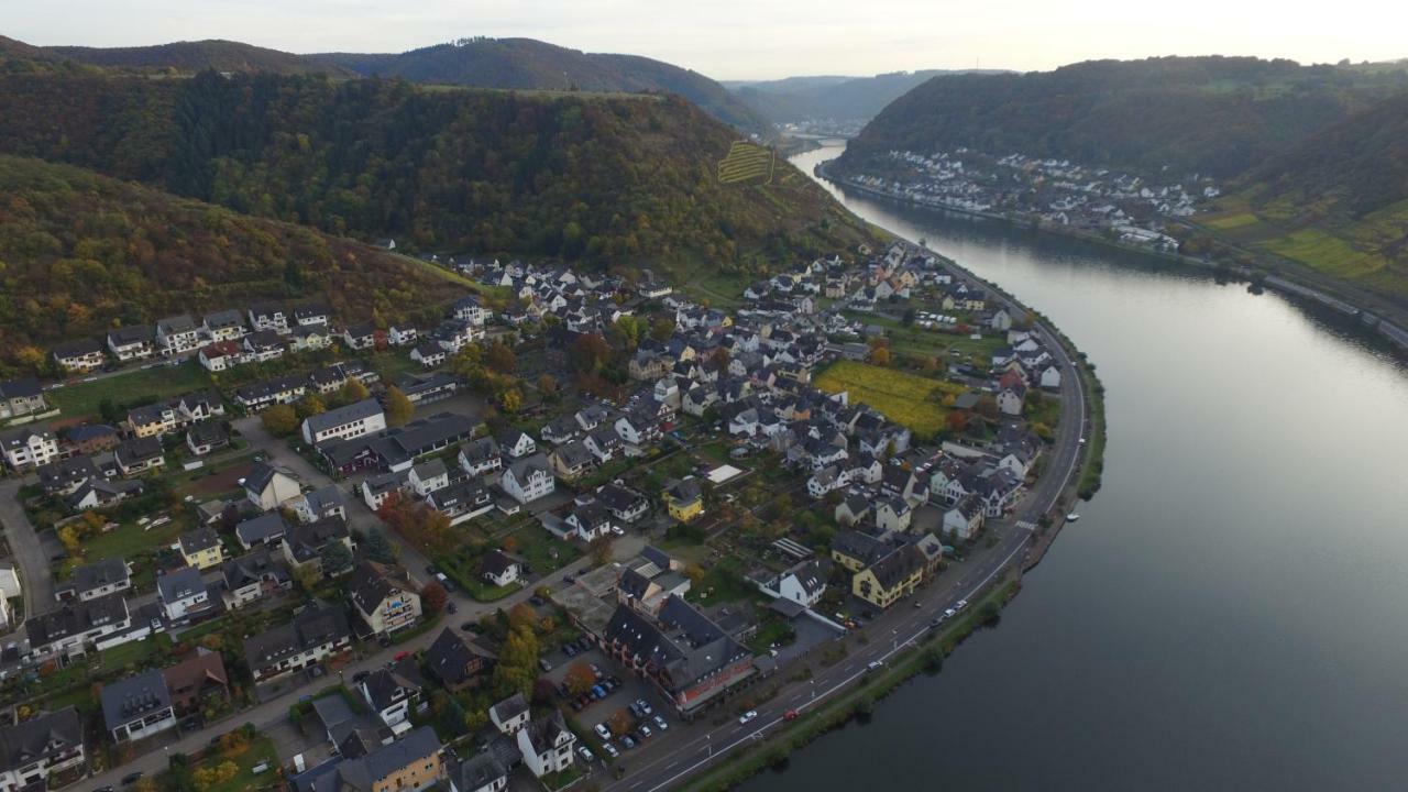 Ferienwohnung Edi Fischer Oberfell Luaran gambar