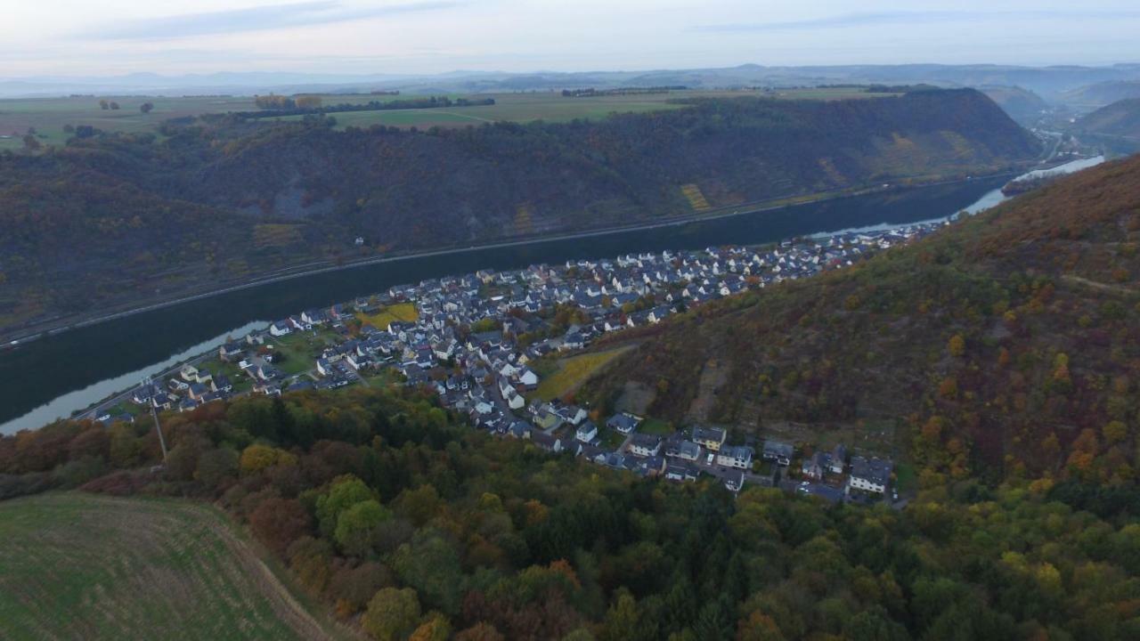 Ferienwohnung Edi Fischer Oberfell Luaran gambar